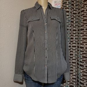 WHBM STRIPED BUTTON DOWN TOP